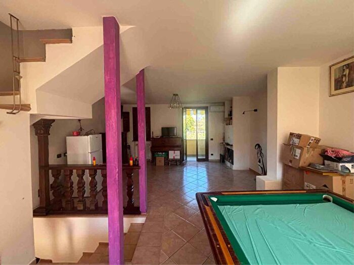 Casa quadrilocale in vendita in Via Fontana di Riatti, Romiti, Forlì