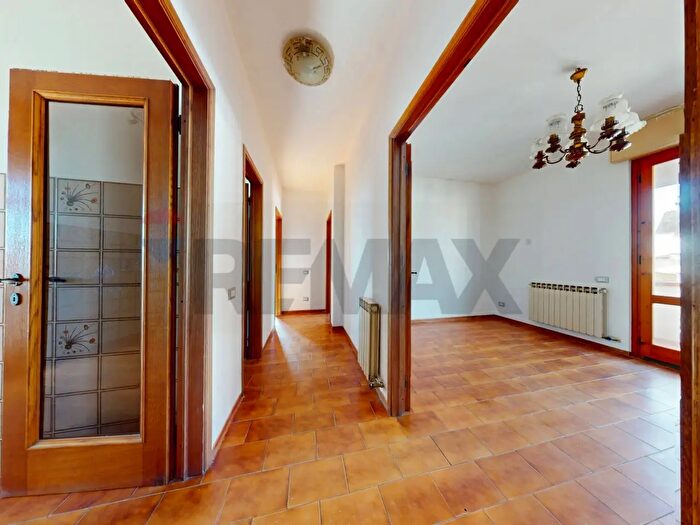 Appartamento con 5 locali in vendita in Via San Giuseppe d, Viareggio