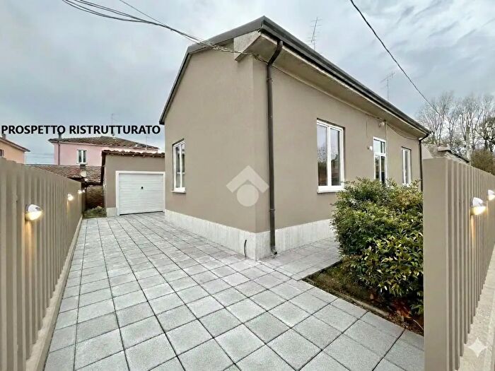 Casa trilocale in vendita in Via dello Storno, Ravenna