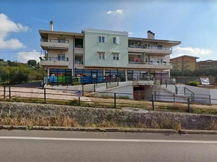 Appartamento con 5 locali in vendita in Via San Rocco, Castel Frentano