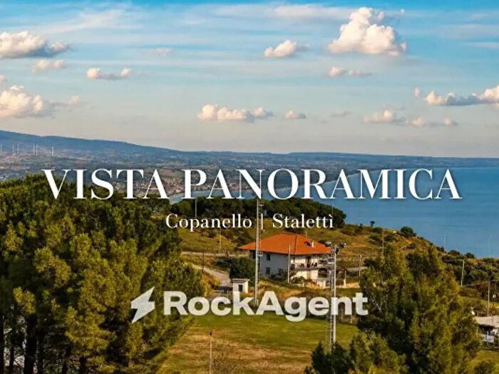 Appartamento con 5 locali in vendita in Via Canalicchio, Staletti