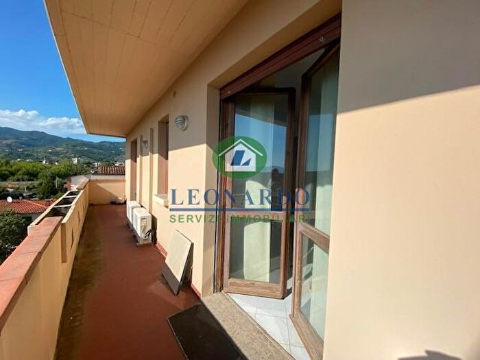 Appartamento trilocale in vendita in Massa E Cozzile