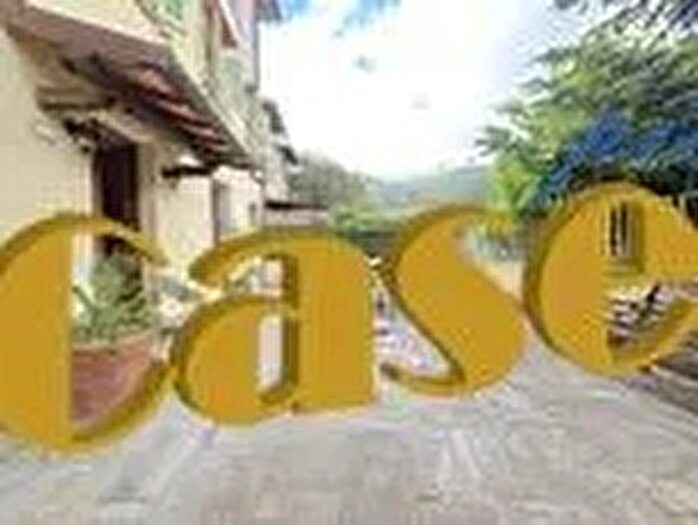 Casa con 5 locali in vendita in Camaiore