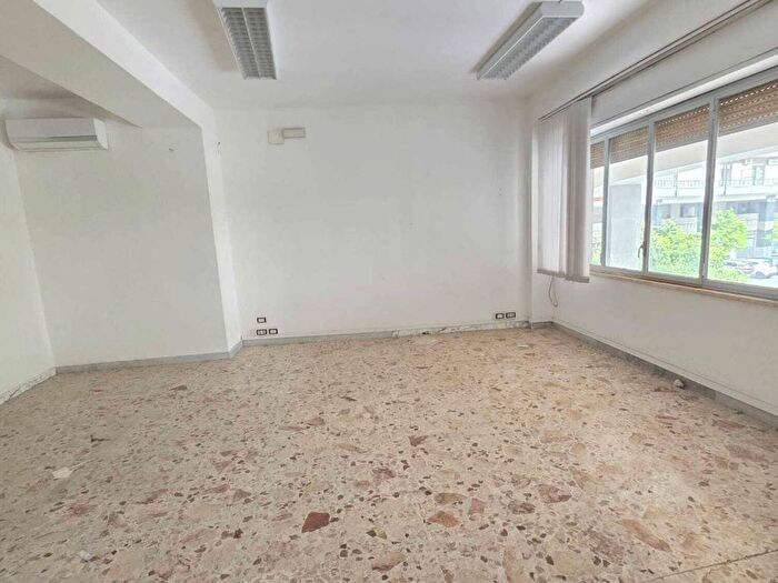 Appartamento con 6 locali in affitto in Via Giuseppe Martinez, San Cosmo Corso Italia Piazza Dante, Acireale