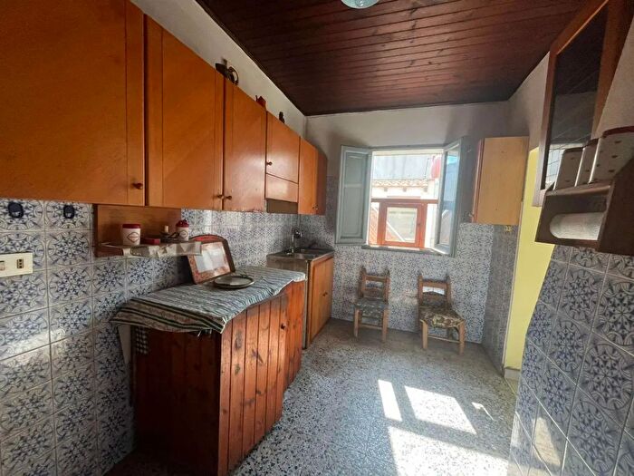 Appartamento con 8 locali in vendita in Samassi