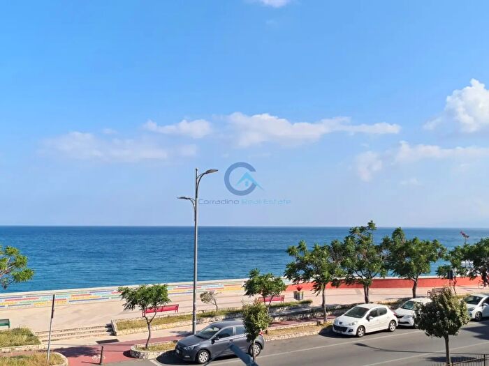 Appartamento trilocale in affitto in Catanzaro