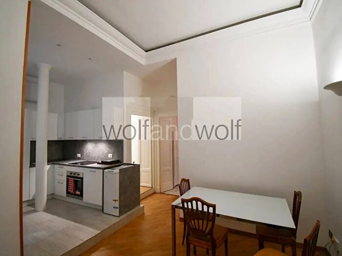 Appartamento trilocale in affitto in Via Giuseppe Revere, Milano