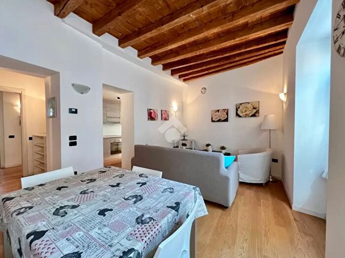 Appartamento trilocale in vendita in Via Giudici, Clusone