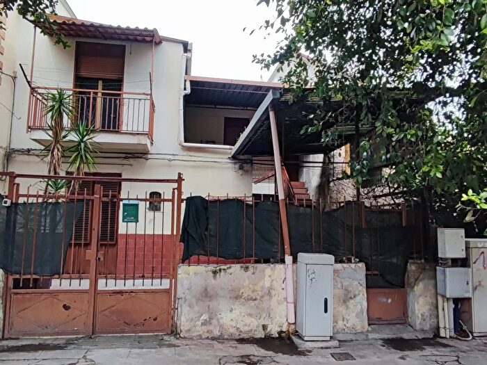 Appartamento con 7 locali in vendita in Viale Leonardo da Vinci, Palermo