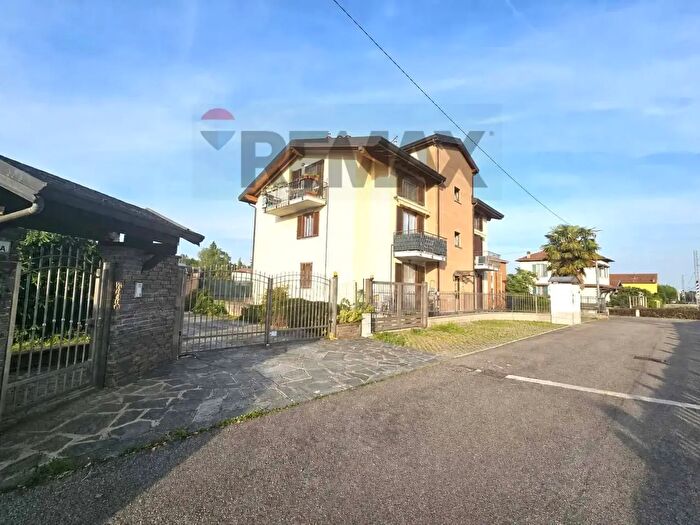 Case in Vendita e in Affitto - 2