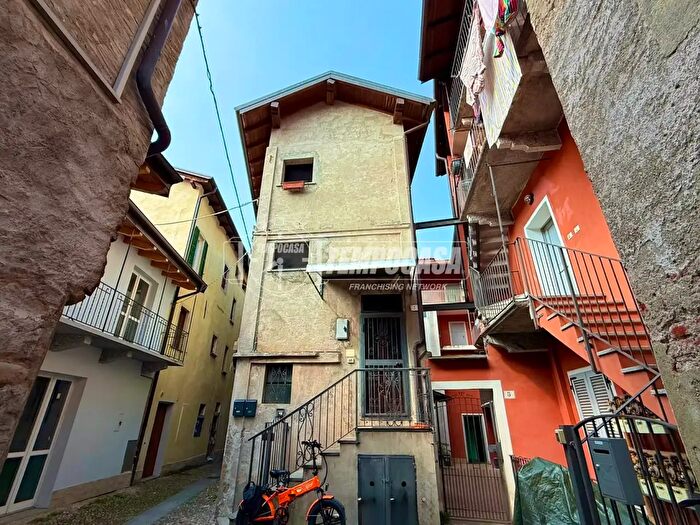 Casa bilocale in vendita in Via Padre Antonio Bosio, Verbania