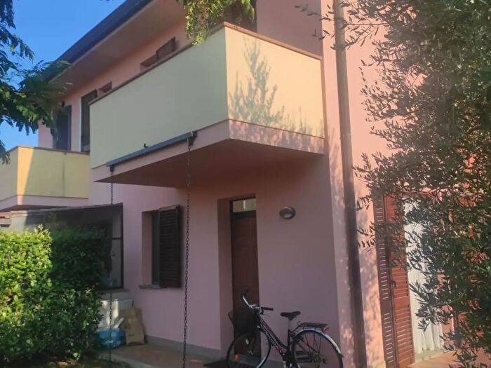 Casa con 6 locali in vendita in Castelfranco Di Sotto