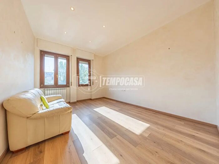 Appartamento trilocale in vendita in Via dei Noci, Roma