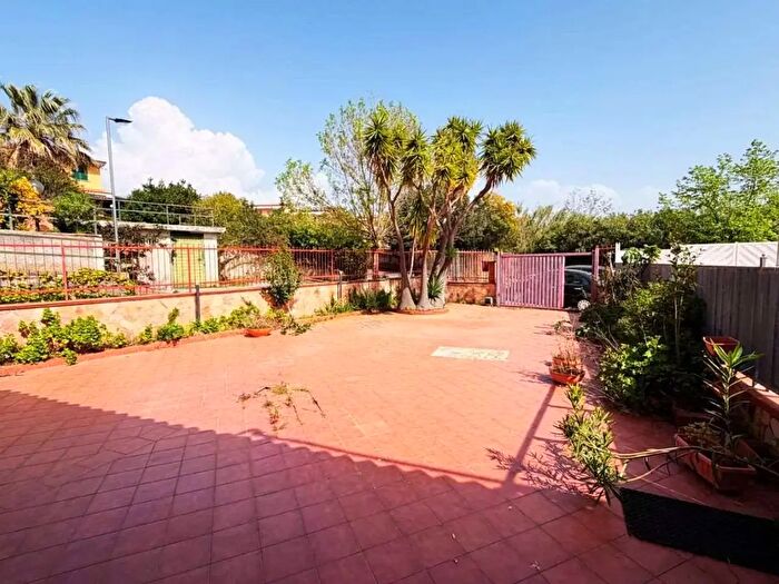 Casa trilocale in vendita in Viale Caravaggio, Scalea