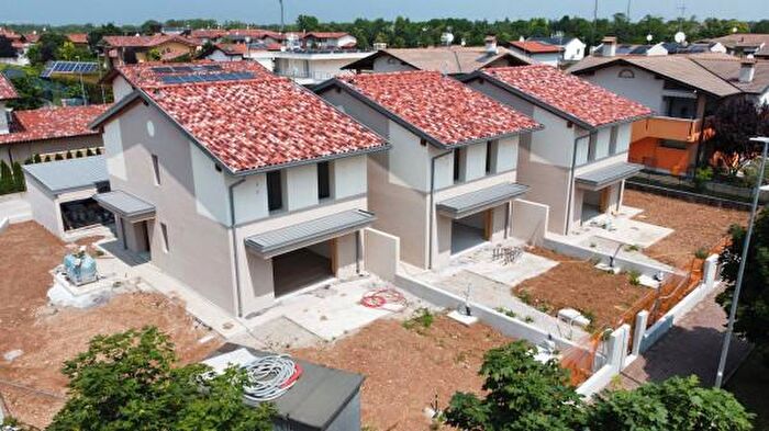 Casa quadrilocale in vendita in Via SantAntonio, Roveredo In Piano