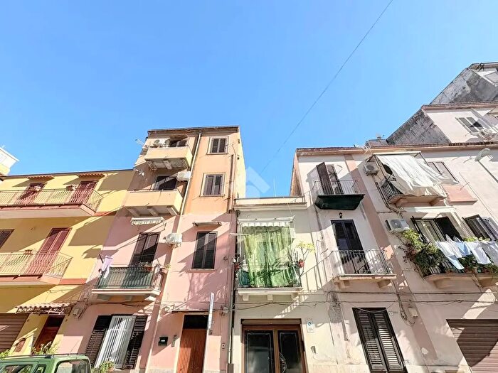 Appartamento trilocale in vendita in Via Francesco Maria Maggio, Palermo