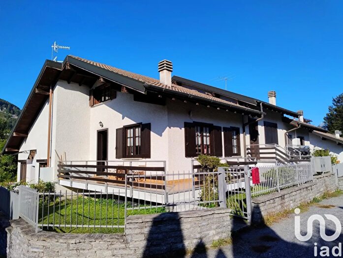 Casa trilocale in vendita in Via Giovanni Marsaglia, Premeno