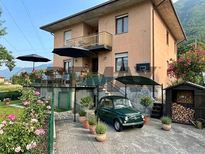 Appartamento quadrilocale in vendita in Costa Volpino