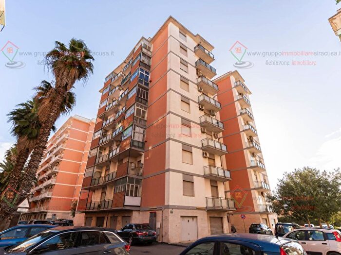 Appartamento con 5 locali in affitto in viale Santa Panagia, Santa Panagia Teracati, Siracusa