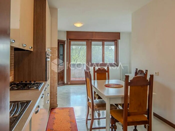 Appartamento con 6 locali in vendita in Via Gaetano Salvemini, Vicenza