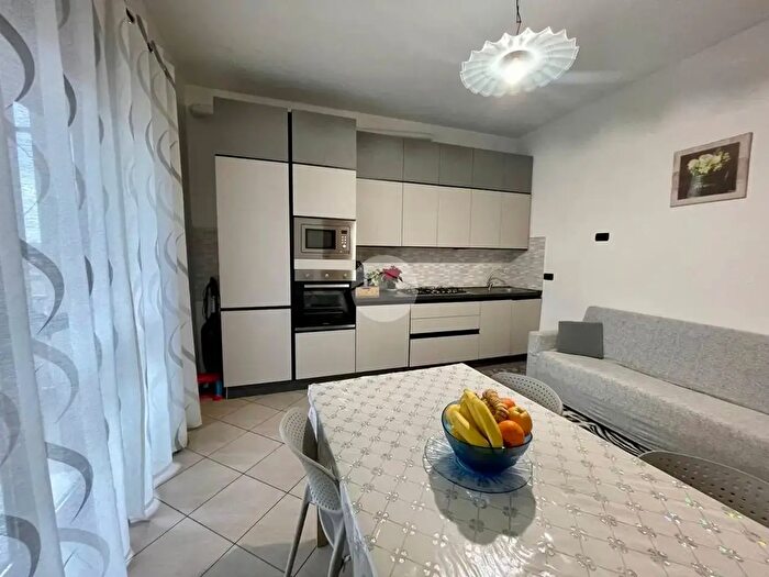 Appartamento quadrilocale in vendita in Via Bra, Cherasco