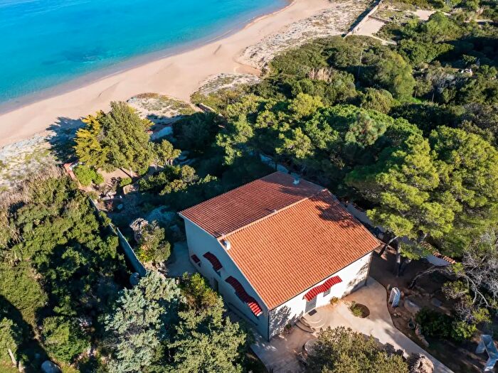 Casa quadrilocale in vendita in Olbia