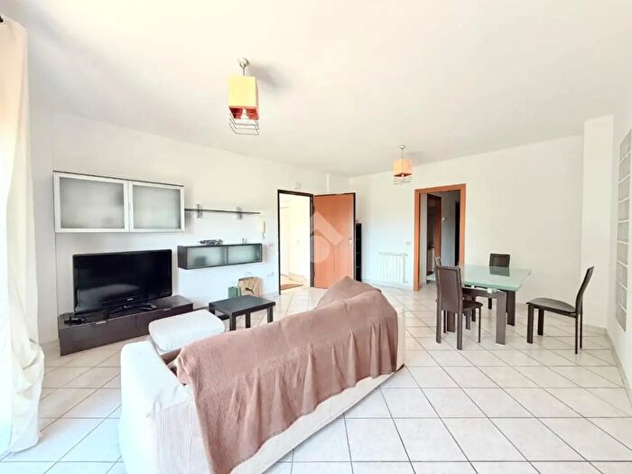 Appartamento quadrilocale in vendita in Via Lanna Alberto, Valmontone