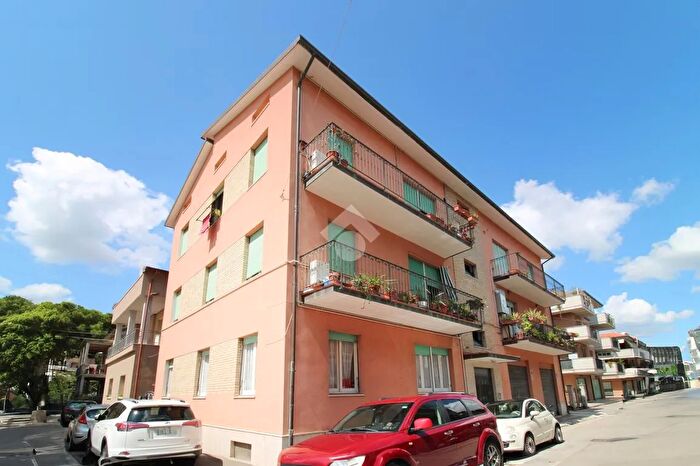 Appartamento trilocale in vendita in Via G Properzi, Porto San Giorgio