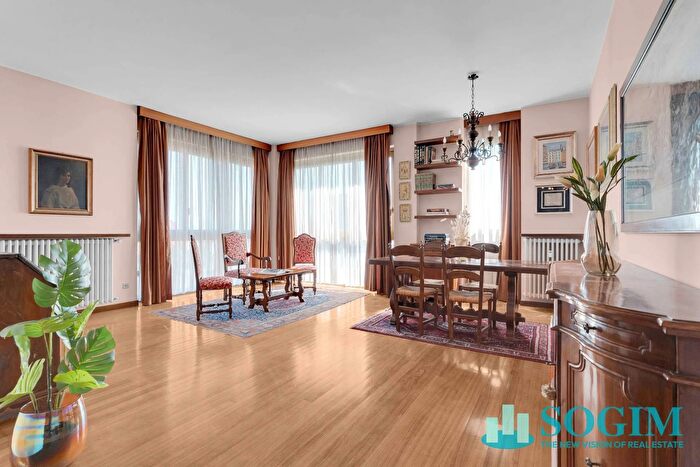 Appartamento quadrilocale in vendita in Via Cesare da Sesto, Sesto San Giovanni