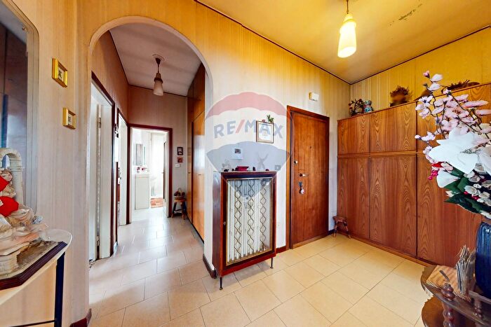 Appartamento trilocale in vendita in Via Filzi, Vimercate