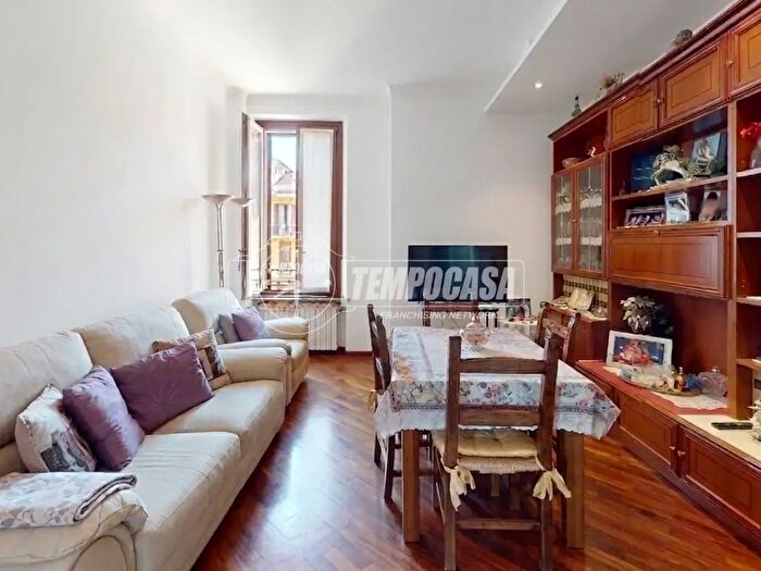 Appartamento trilocale in vendita in Via delle Leghe, Milano