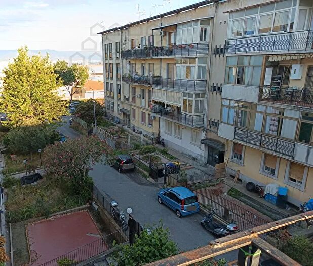 Appartamento trilocale in vendita in Via Pietro da Messina, Messina