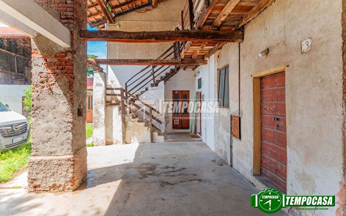 Casa con 5 locali in vendita in Via I Maggio, Mesero