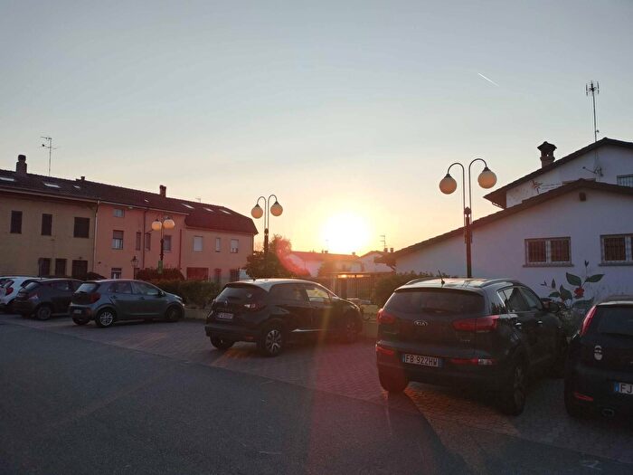 Casa con 5 locali in vendita in Vicolo Barberis, Frascaro