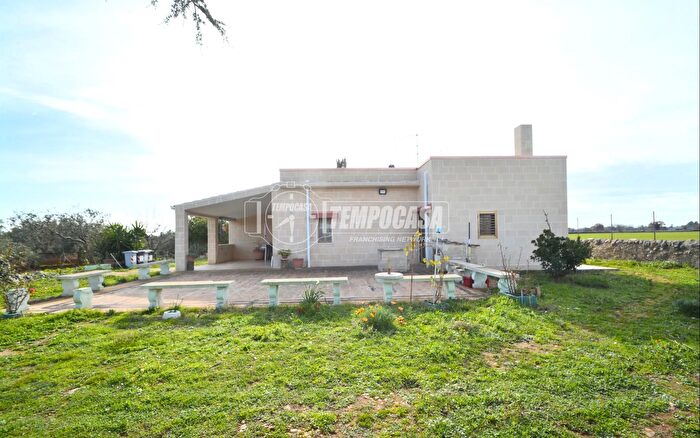 Casa bilocale in vendita in Strada Vicinale Pavoncelli, Gioia Del Colle