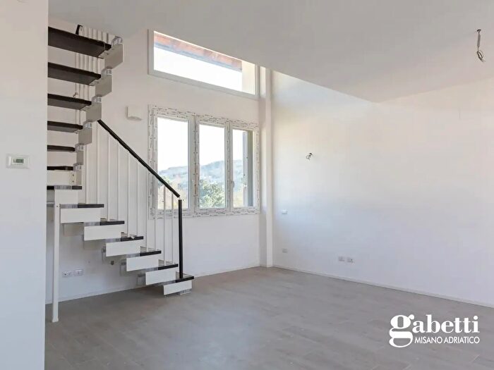 Appartamento trilocale in vendita in Via Santa Maria del Piano Snc, MontescudoMonte Colombo