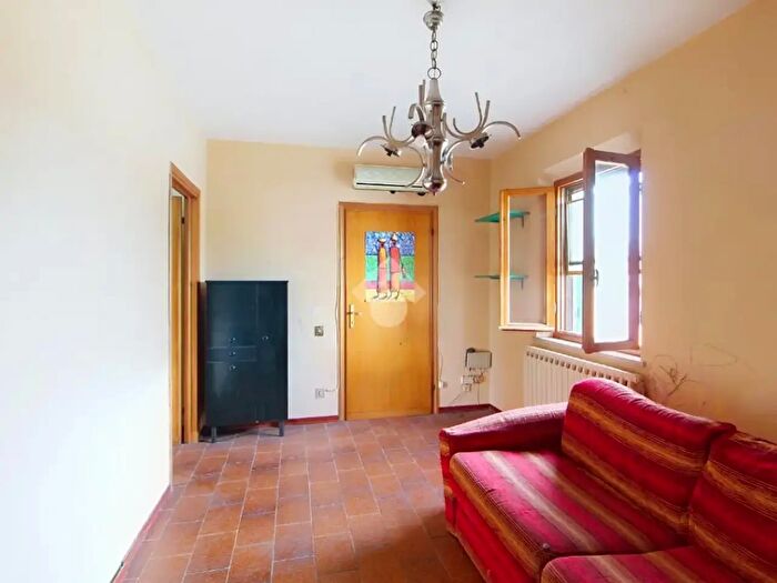 Appartamento quadrilocale in vendita in Via SantAgostino, Pisa