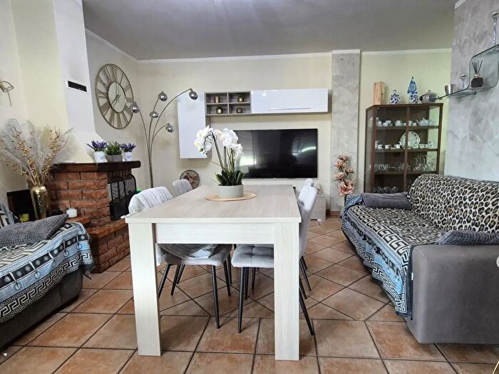 Appartamento quadrilocale in vendita in Via dei Molini, Sarzana