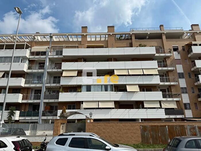 Appartamento bilocale in vendita in Via Guido Laj, Roma