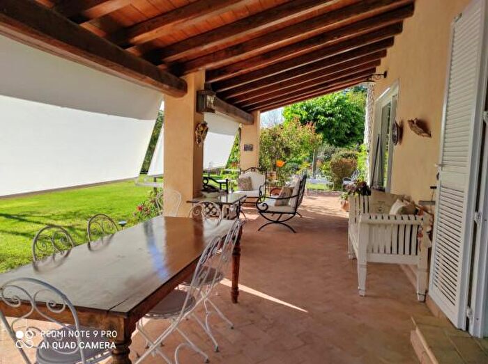 Casa con 5 locali in vendita in Strada Provinciale SettevenePalo Prima, Trevignano Romano