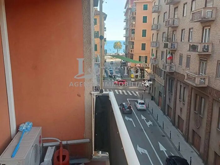 Appartamento trilocale in vendita in Via Liberta, Rapallo