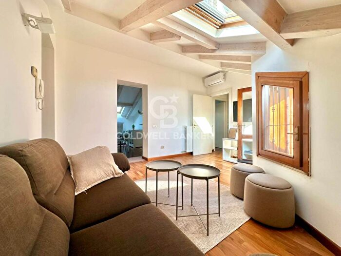 Appartamento bilocale in affitto in Via Delle Forze Armate, Gambara, Milano