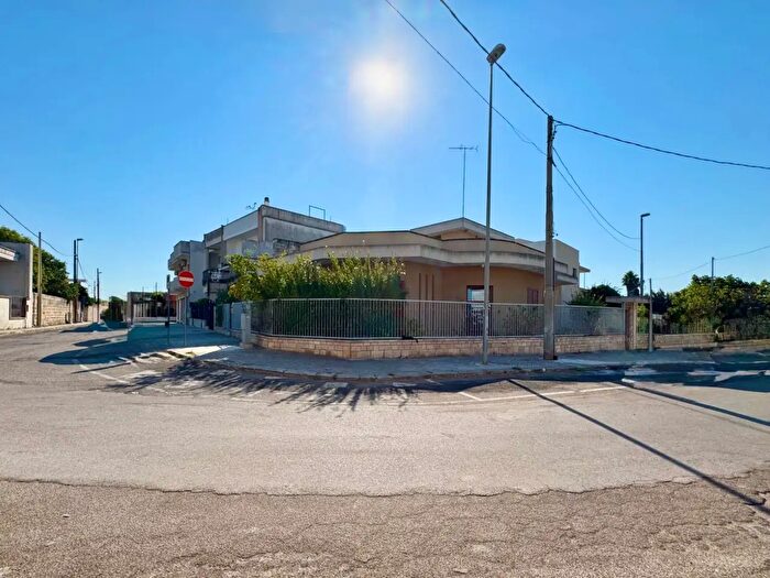 Casa con 7 locali in vendita in Via Antonio Gramsci, San Pietro In Lama