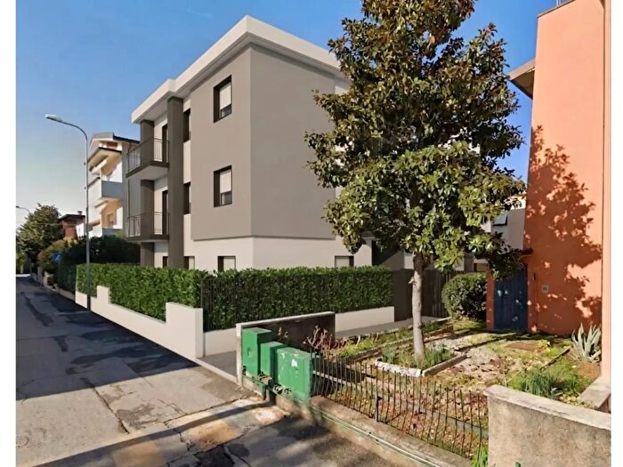 Appartamento quadrilocale in vendita in Via Madonnina, Borgosatollo