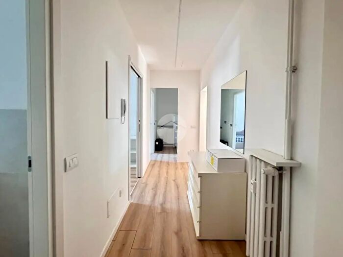 Appartamento trilocale in affitto in Via Bramantino, Milano