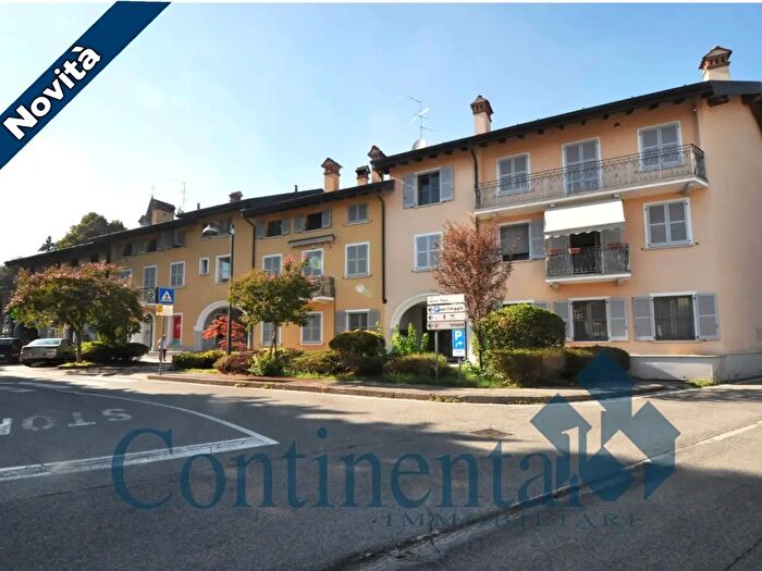Appartamento trilocale in vendita in Piazza della Pace, Gessate