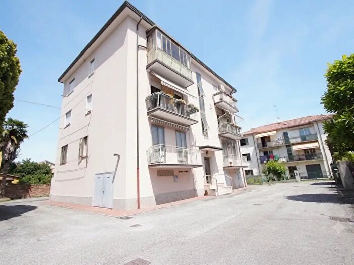 Appartamento con 5 locali in vendita in Via San Donà, Venezia