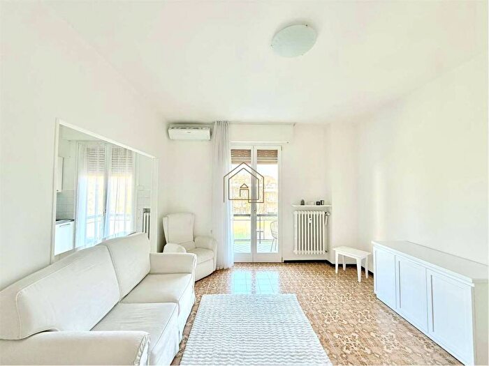 Appartamento bilocale in affitto in Via delle Rive, Desenzanino, Desenzano del Garda