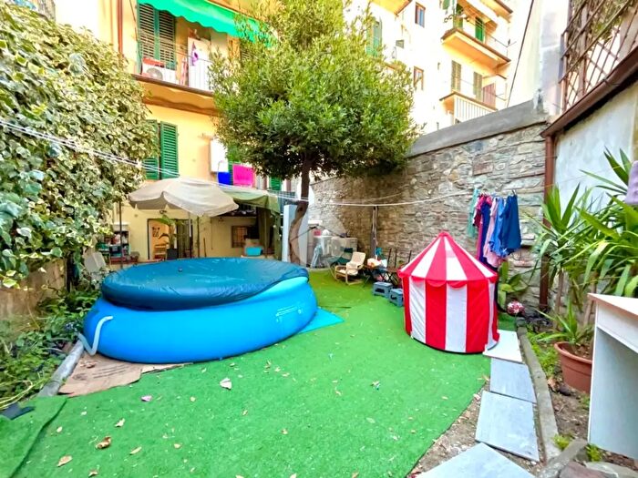 Appartamento trilocale in vendita in Via Guglielmo Marconi, Firenze