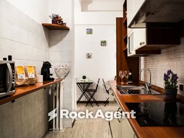 Appartamento quadrilocale in vendita in Viale Zara, Milano